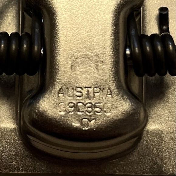 2 Pair Blum 39C355-01 Nickel Compact 1-5/16" Overlay Press-In Edge Mount Hinge - Picture 4 of 4